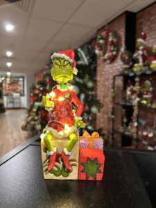 *Jim shore Collectible - 18cms Grinch on present with lights