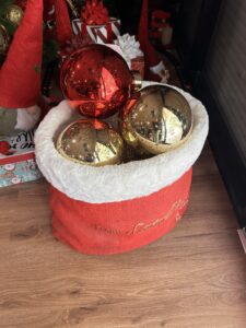 XMAS BAUBLE GIANT 18CM Gold