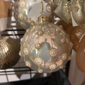 *Pearl and gold on white bauble, XL